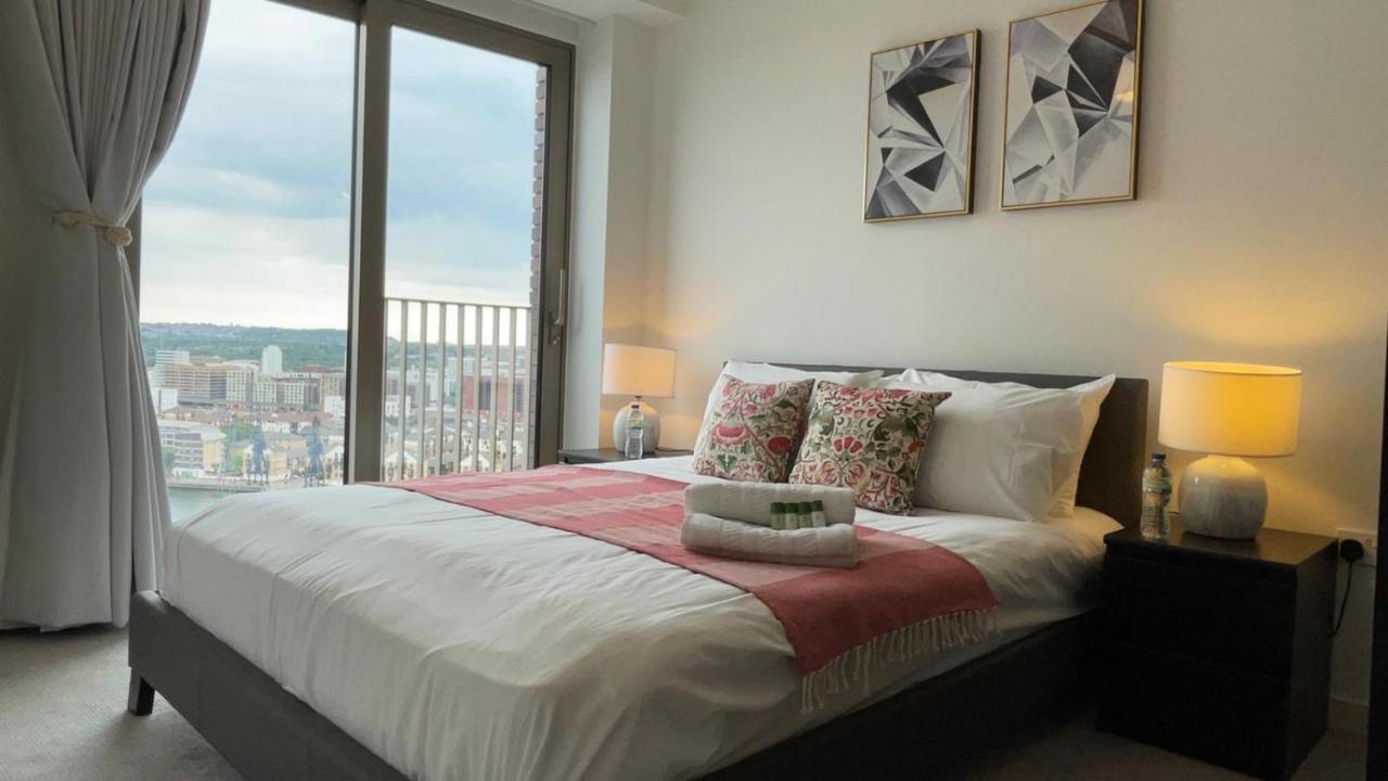 Luxury Three Bed By Excel Apartament Londra